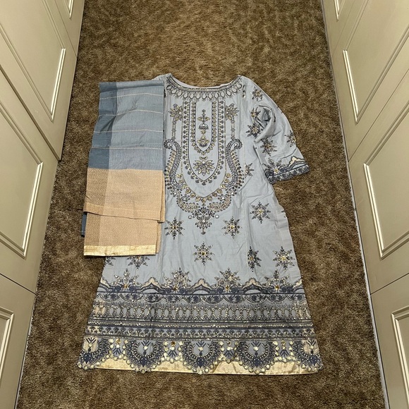 ETHNC Ethnic Pakistan Rozana Eid Collection Stitched Formal - Picture 1 of 4